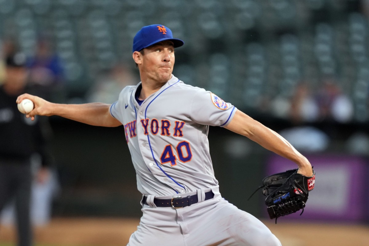 Blue Jays sign Chris Bassitt to a three-year deal.